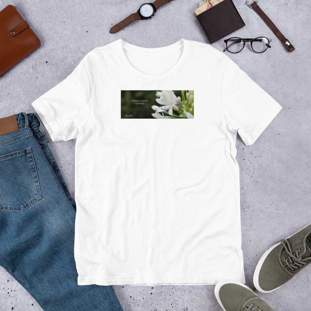 Agapanthus-Indigo Frost. “Immerse yourself in silence”. Short-Sleeve Unisex T-Shirt