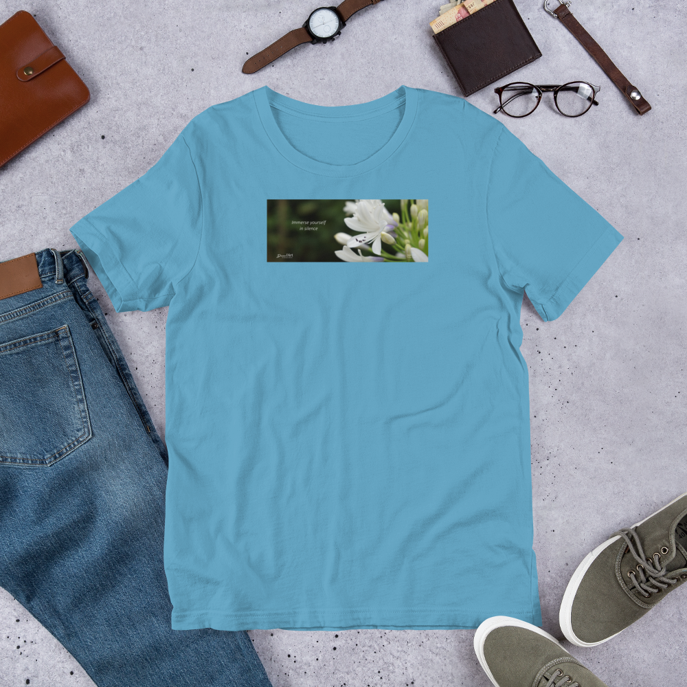 Agapanthus-Indigo Frost. “Immerse yourself in silence”. Short-Sleeve Unisex T-Shirt