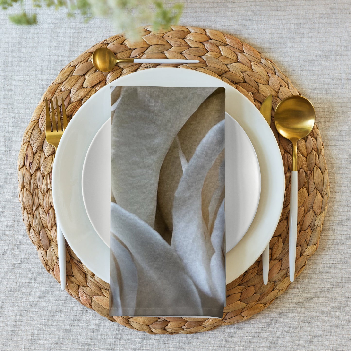 White Roses Cloth napkin set